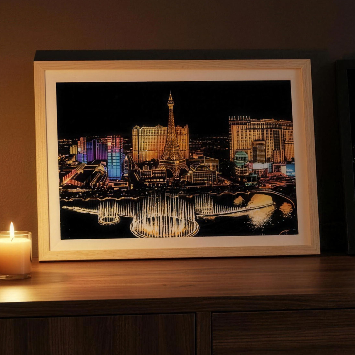 La cornice Scratchlight in legno naturale